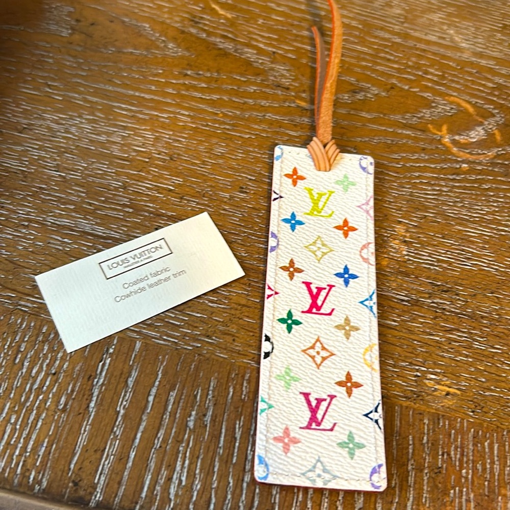 Authentic Louis Vuitton Bookmark! Leather - Picture 1 of 4